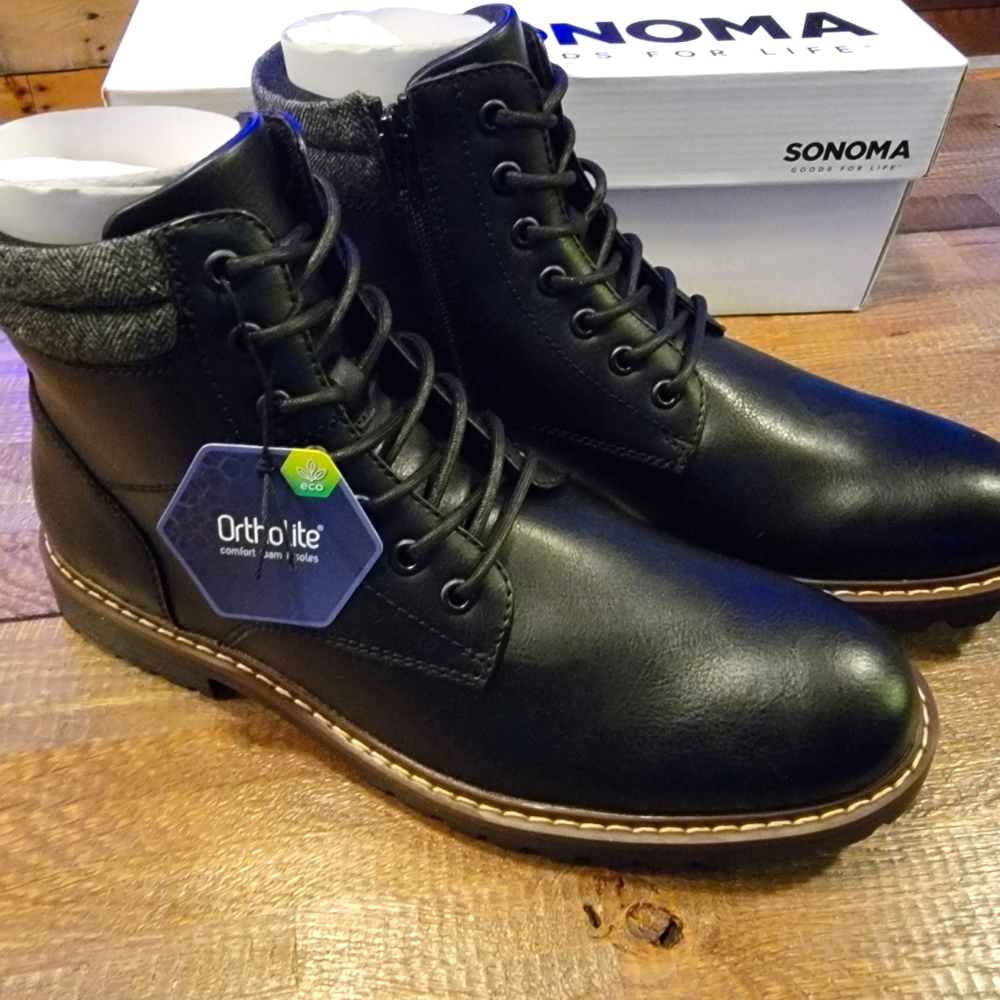 NEW men's black boots size 9.5